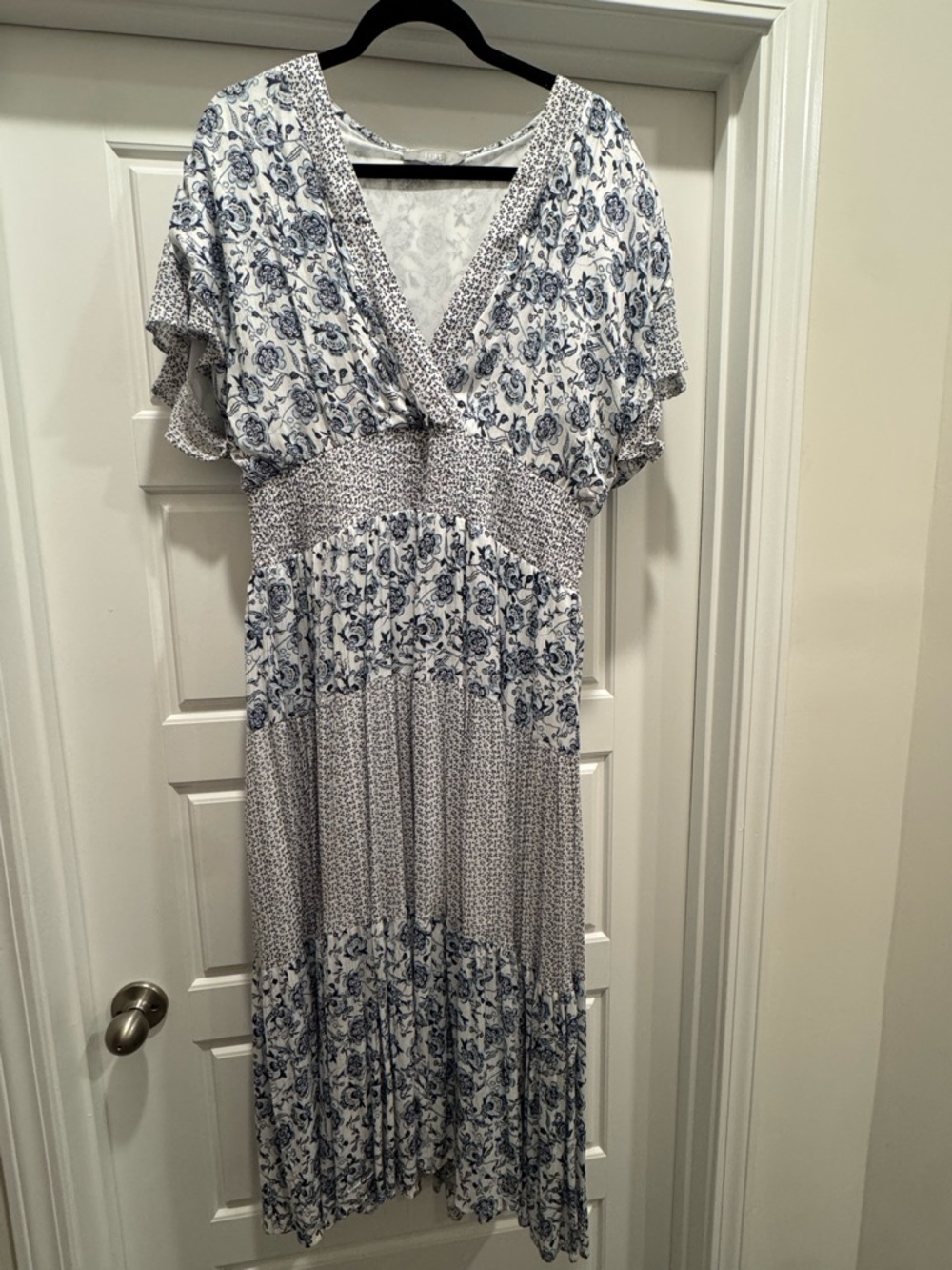 J. Gee White & Blue Floral V-Neck Dress